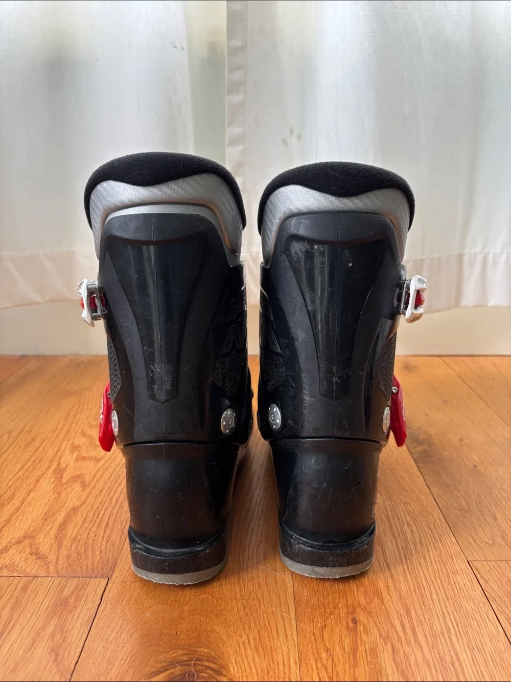 Nordica buckles sizing